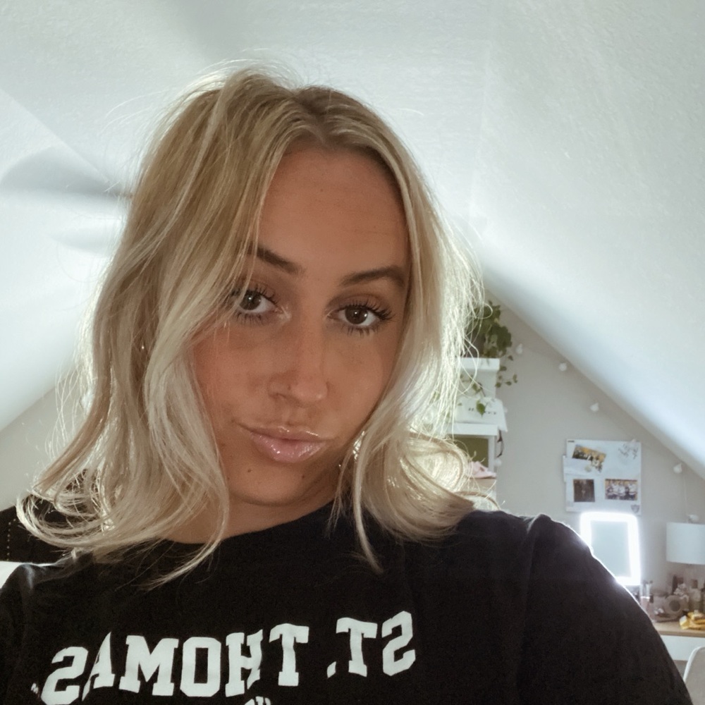 Meet your Posher, Isabel